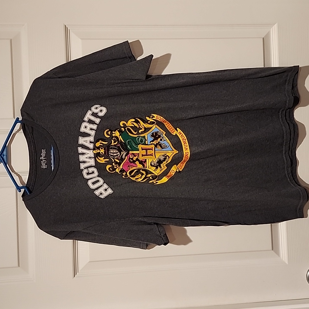 Hogwarts Tshirt Unisex Xl